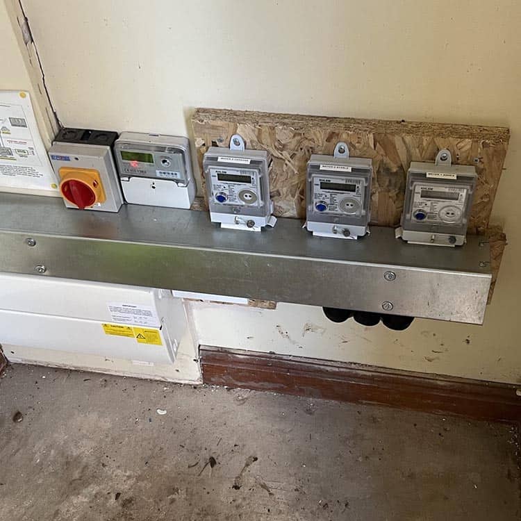 farm-solar-electricity-installation-in-lambing-shed-Kings-Lynn